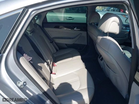 2016 Hyundai Sonata Hybrid Limited with VIN KMHE34L1XGA030597, listed as a IAAI auction lot 41996797 with 1 mi miles. Bid and sale history available at carsss.com. Image 8.