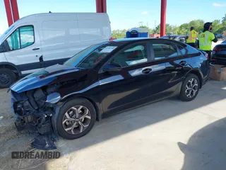 2019 Kia Forte LXS z VIN 3KPF24AD9KE060124, wystawiony jako IAAI lot #42594798 z przebiegiem 134 253 mil mil oraz . Historia ofert i sprzedaży dostępna na DreamBid. Obrazek 17.