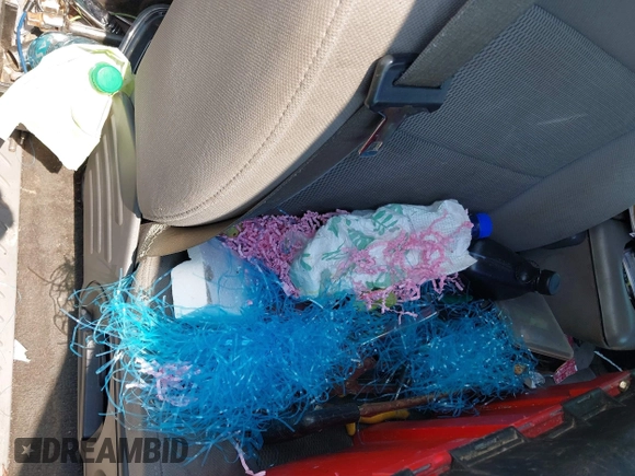 2005 Ford F-150 XLT с VIN 1FTPX12505FA89971, выставлен на аукционе IAAI как лот 42552648 с пробегом Не указан миль и . История ставок и продаж доступна на DreamBid. Изображение 11.