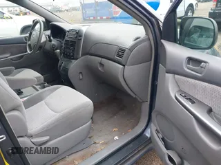 2008 Toyota Sienna CE with VIN 5TDZK23C68S162937, listed as a IAAI auction lot 41928150 with 148,469 mi miles. Bid and sale history available at carsss.com. Image 5.