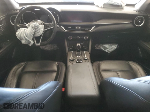 2018 Alfa Romeo Stelvio Ti z VIN ZASFAKBNXJ7B80163, wystawiony jako Copart lot #41805085 z przebiegiem Nie podano mil oraz Szkoda całkowita • Salvage title. Historia ofert i sprzedaży dostępna na DreamBid. Obrazek 8.