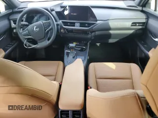 2024 Lexus UX 250h Premium с VIN JTHP6JBH4R2164664, выставлен на аукционе Copart как лот 73791184 с пробегом 4 867 миль миль и На запчасти • Non repairable. История ставок и продаж доступна на DreamBid. Изображение 8.
