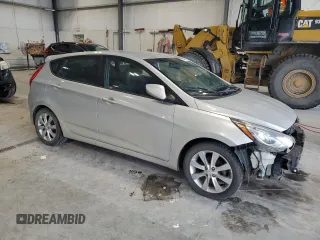 2012 Hyundai Accent SE z VIN KMHCU5AE7CU004256, wystawiony jako Copart lot #54447155 z przebiegiem 179 954 mil mil oraz Czysty tytuł • Clean title. Historia ofert i sprzedaży dostępna na DreamBid. Obrazek 4.