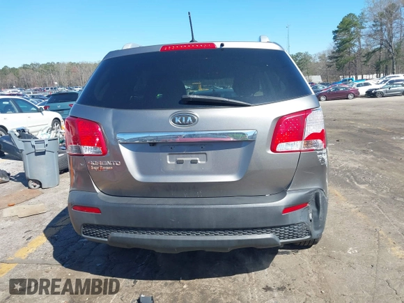 2012 Kia Sorento LX with VIN 5XYKTDA25CG235127, listed as a IAAI auction lot 41804019 with 176,000 mi miles. Bid and sale history available at carsss.com. Image 16.