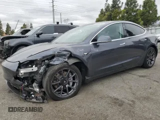 2018 Tesla Model 3 Long Range Battery z VIN 5YJ3E1EA4JF158334, wystawiony jako Copart lot #55694245 z przebiegiem 88 264 mil mil oraz Szkoda całkowita • Salvage title. Historia ofert i sprzedaży dostępna na DreamBid. Obrazek 1.