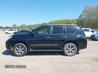 2013 Lexus GX 460 Premium z VIN JTJJM7FX8D5063276, wystawiony jako IAAI lot #41922536 z przebiegiem 162 110 mil mil oraz . Historia ofert i sprzedaży dostępna na DreamBid. Obrazek 14.