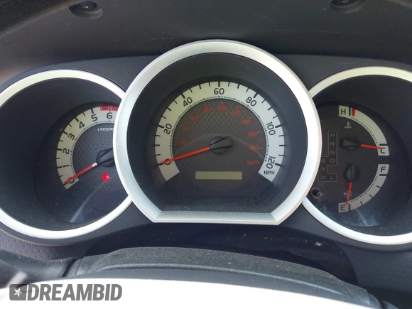 2013 Toyota Tacoma PreRunner z VIN 5TFJU4GN6DX032952, wystawiony jako IAAI lot #42001014 z przebiegiem 152 755 mil mil oraz . Historia ofert i sprzedaży dostępna na DreamBid. Obrazek 7.