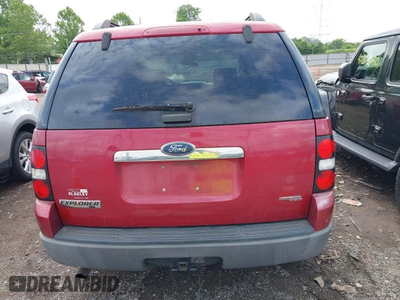 2006 Ford Explorer XLT z VIN 1FMEU73E46UB59076, wystawiony jako IAAI lot #42440539 z przebiegiem 166 077 mil mil oraz . Historia ofert i sprzedaży dostępna na DreamBid. Obrazek 16.