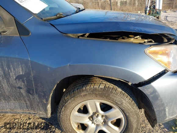 2011 Toyota RAV4 with VIN 2T3BF4DV1BW085191, listed as a IAAI auction lot 41304241 with 207,238 mi miles. Bid and sale history available at carsss.com. Image 19.