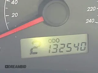 2010 Toyota Corolla z VIN 1NXBU4EE9AZ382057, wystawiony jako IAAI lot #41600793 z przebiegiem 132 540 mil mil oraz . Historia ofert i sprzedaży dostępna na DreamBid. Obrazek 15.