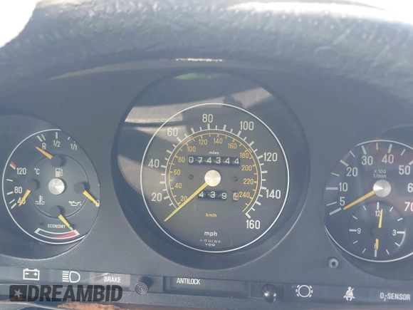 1985 Mercedes-Benz 380 z VIN WDBBA45C6FA020254, wystawiony jako IAAI lot #41254573 z przebiegiem 74 344 mil mil oraz . Historia ofert i sprzedaży dostępna na DreamBid. Obrazek 7.