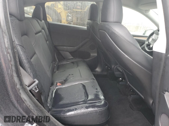 2024 Tesla Model Y z VIN 7SAYGDEDXRF076893, wystawiony jako Copart lot #57966515 z przebiegiem 9 200 mil mil oraz Szkoda całkowita • Salvage title. Historia ofert i sprzedaży dostępna na DreamBid. Obrazek 11.