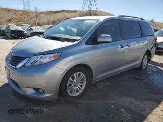 2014 Toyota Sienna XLE with VIN 5TDYK3DCXES503686, listed as a Copart auction lot 47211475 with 161,792 mi miles and Salvage Title. Bid and sale history available at carsss.com. Image 1.