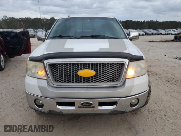 2007 Ford F-150 XLT z VIN 1FTRW02W17KB21352, wystawiony jako Copart lot #83563024 z przebiegiem 234 173 mil mil oraz Szkoda całkowita • Salvage title. Historia ofert i sprzedaży dostępna na DreamBid. Obrazek 5.