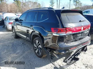 2024 Volkswagen Atlas SE с VIN 1V2JR2CA8RC622379, выставлен на аукционе IAAI как лот 41650590 с пробегом 5 962 миль миль и . История ставок и продаж доступна на DreamBid. Изображение 3.