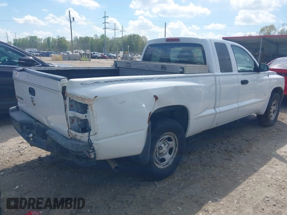 2008 Dodge Dakota ST with VIN 1D7HE22K38S522349, listed as a IAAI auction lot 41861319 with 104,309 mi miles and . Bid and sale history available at carsss.com. Image 4.