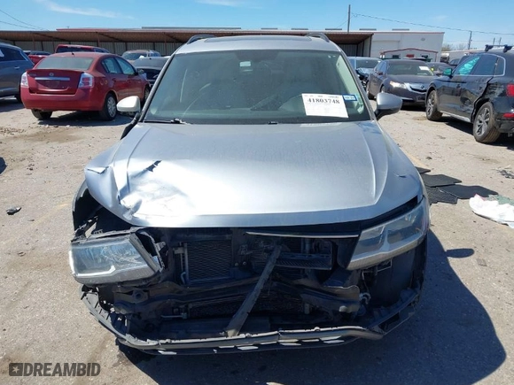 2019 Volkswagen Tiguan SE with VIN 3VV3B7AX5KM195140, listed as a IAAI auction lot 41803748 with 116,898 mi miles. Bid and sale history available at carsss.com. Image 6.