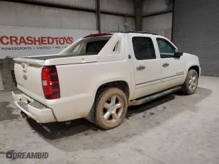 2013 Chevrolet Avalanche LTZ with VIN 3GNTKGE74DG149753, listed as a Copart auction lot 46048815 with 100,736 mi miles and Salvage Title. Bid and sale history available at carsss.com. Image 3.