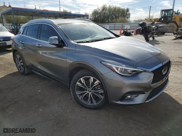 2019 Infiniti QX30 ESSENTIAL with VIN SJKCH5CP5KA010822, listed as a Copart auction lot 75909634 with 33,563 mi miles and Salvage Title. Bid and sale history available at carsss.com. Image 4.
