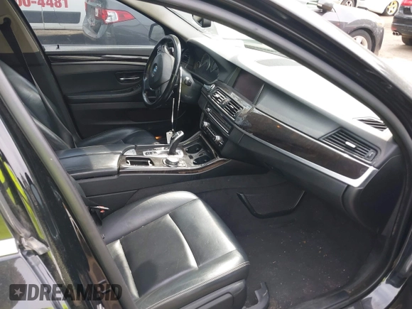 2016 BMW 5 Series 528i xDrive with VIN WBA5A7C57GG643446, listed as a IAAI auction lot 42039384 with 132,119 mi miles. Bid and sale history available at carsss.com. Image 5.
