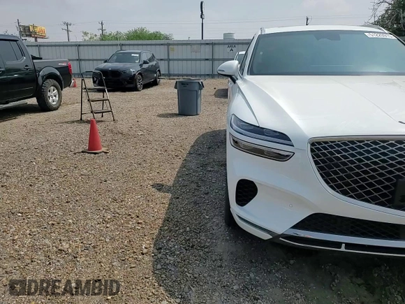 2024 Genesis GV70 2.5T z VIN 5NMMADTB8RH011120, wystawiony jako Copart lot #51220915 z przebiegiem 16 957 mil mil oraz Szkoda całkowita • Salvage title. Historia ofert i sprzedaży dostępna na DreamBid. Obrazek 11.