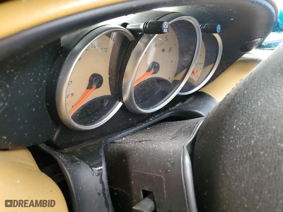 2000 Porsche Boxster S with VIN WP0CB2980YU660930, listed as a Copart auction lot 61270324 with 0 mi miles and Salvage Title. Bid and sale history available at carsss.com. Image 9.