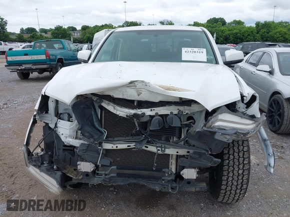 2017 Toyota Tacoma SR5 z VIN 3TMAZ5CN8HM051558, wystawiony jako IAAI lot #42320319 z przebiegiem 101 767 mil mil oraz . Historia ofert i sprzedaży dostępna na DreamBid. Obrazek 12.