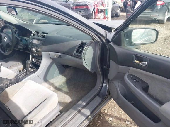 2005 Honda Accord Sdn LX with VIN 1HGCM56425A148498, listed as a IAAI auction lot 40883324 with 245802 miles. Bid and sale history available at carsss.com. Image 5.