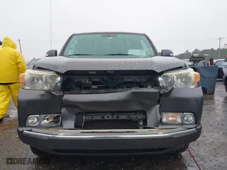 2011 Toyota 4Runner SR5 with VIN JTEZU5JR5B5018288, listed as a IAAI auction lot 41554553 with 206,106 mi miles. Bid and sale history available at carsss.com. Image 12.