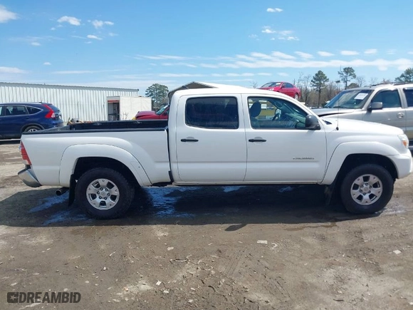2015 Toyota Tacoma with VIN 3TMMU4FN3FM085972, listed as a IAAI auction lot 41868700 with NaN miles. Bid and sale history available at carsss.com. Image 13.