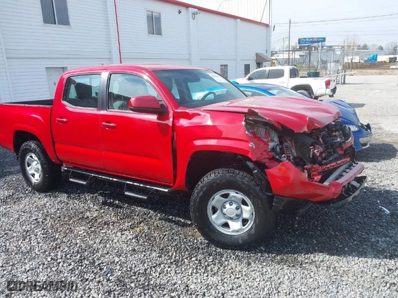 2018 Toyota Tacoma SR with VIN 5TFCZ5AN5JX156019, listed as a IAAI auction lot 38810875 with 76,805 mi miles. Bid and sale history available at carsss.com. Image 1.