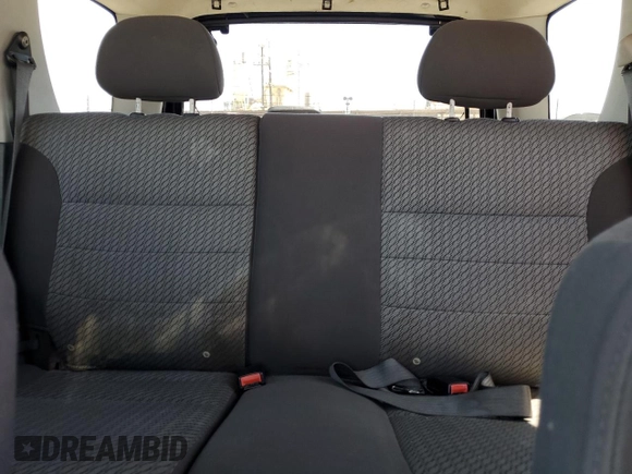 2004 Ford Escape XLT с VIN 1FMYU03114KA86176, выставлен на аукционе Copart как лот 56349235 с пробегом 232 849 миль миль и Списание • Salvage title. История ставок и продаж доступна на DreamBid. Изображение 10.