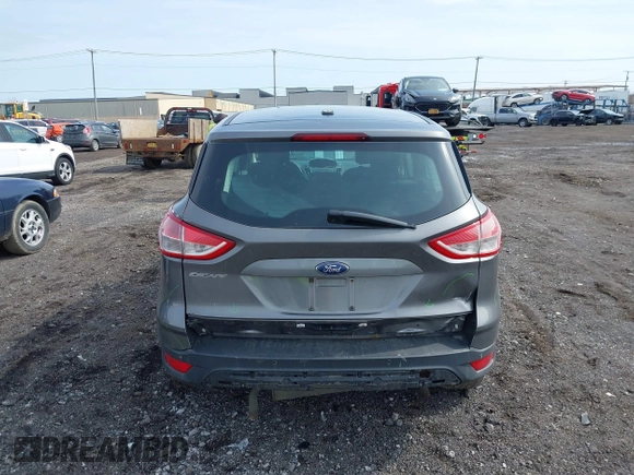 2013 Ford Escape S with VIN 1FMCU0F72DUB93249, listed as a IAAI auction lot 42009262 with 183,573 mi miles. Bid and sale history available at carsss.com. Image 16.