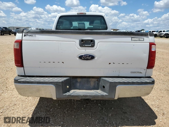 2015 Ford F-250 XL z VIN 1FT7W2A68FEA94586, wystawiony jako Copart lot #57842955 z przebiegiem 83 671 mil mil oraz Czysty tytuł • Clean title. Historia ofert i sprzedaży dostępna na DreamBid. Obrazek 6.
