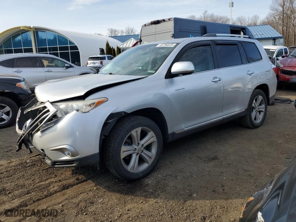 2013 Toyota Highlander Limited with VIN 5TDDK3EH7DS260670, listed as a Copart auction lot 48756535 with 125,008 mi miles and Salvage Title. Bid and sale history available at carsss.com. Image 1.