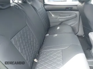 2008 Toyota Tacoma z VIN 5TELU42NX8Z506805, wystawiony jako IAAI lot #42063134 z przebiegiem 228 690 mil mil oraz . Historia ofert i sprzedaży dostępna na DreamBid. Obrazek 8.