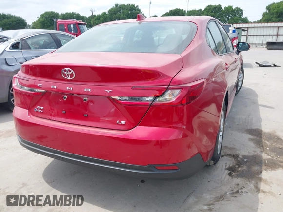 2025 Toyota Camry LE z VIN 4T1DBADK7SU012621, wystawiony jako IAAI lot #42034225 z przebiegiem 351 mil mil oraz . Historia ofert i sprzedaży dostępna na DreamBid. Obrazek 4.