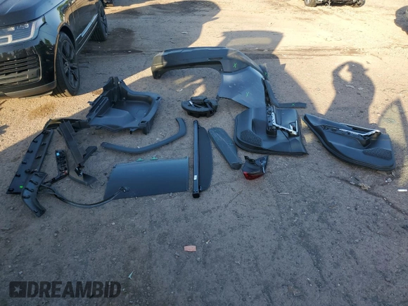 2022 Toyota RAV4 XLE with VIN 2T3P1RFV3NC265955, listed as a Copart auction lot 61557265 with 46,767 mi miles and Salvage title. Bid and sale history available at DreamBid. Image 13.