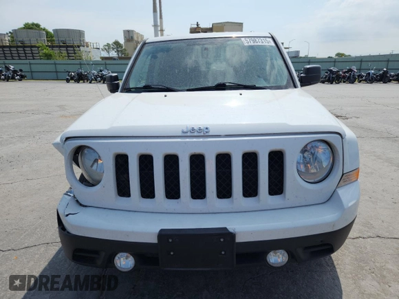 2017 Jeep Patriot Sport SE with VIN 1C4NJPBA7HD122697, listed as a Copart auction lot 57987315 with 136,757 mi miles and Salvage title. Bid and sale history available at DreamBid. Image 5.