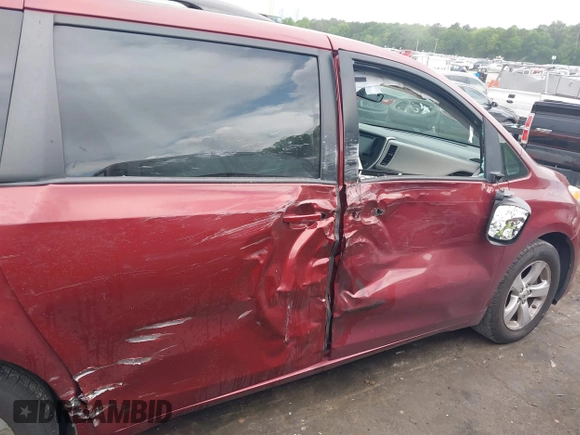 2017 Toyota Sienna LE Auto Access Seat with VIN 5TDKZ3DC6HS822945, listed as a IAAI auction lot 42094629 with 171,450 mi miles and . Bid and sale history available at DreamBid. Image 6.