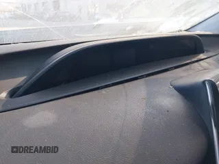 2017 Toyota Prius Plus z VIN JTDKARFP5H3052149, wystawiony jako IAAI lot #41803408 z przebiegiem Nie podano mil oraz . Historia ofert i sprzedaży dostępna na DreamBid. Obrazek 14.