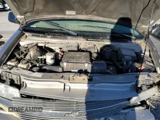 2002 Chevrolet Astro with VIN 1GNDM19X42B136240, listed as a Copart auction lot 87724935 with 195,652 mi miles and Salvage Title. Bid and sale history available at carsss.com. Image 13.