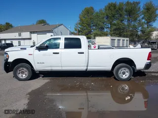 2019 Ram 2500 Tradesman with VIN 3C6UR5HJ3KG574034, listed as a IAAI auction lot 41779145 with 75,188 mi miles. Bid and sale history available at carsss.com. Image 13.
