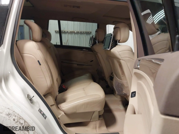 2009 Mercedes-Benz GL-Class 5.5L with VIN 4JGBF86E59A506399, listed as a IAAI auction lot 41618813 with 93,870 mi miles. Bid and sale history available at carsss.com. Image 8.