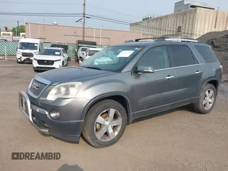 2011 GMC Acadia SLT1 z VIN 1GKKVRED6BJ212512, wystawiony jako IAAI lot #42472759 z przebiegiem 116 513 mil mil oraz . Historia ofert i sprzedaży dostępna na DreamBid. Obrazek 2.