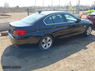 2012 BMW 5 Series 528i xDrive with VIN WBAXH5C52CC595140, listed as a IAAI auction lot 41780618 with 219,414 mi miles. Bid and sale history available at carsss.com. Image 4.