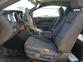 2007 Ford Mustang Deluxe с VIN 1ZVFT80NX75258600, выставлен на аукционе Copart как лот 61195965 с пробегом 151 420 миль миль и Списание • Salvage title. История ставок и продаж доступна на DreamBid. Изображение 7.