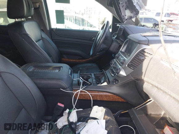 2017 Chevrolet Suburban Premier with VIN 1GNSKJKC6HR225604, listed as a IAAI auction lot 40962301 with Not Provided miles and . Bid and sale history available at DreamBid. Image 5.