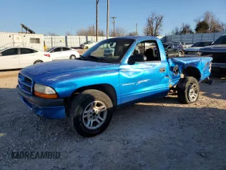 2001 Dodge Dakota with VIN 1B7FL26X61S137435, listed as a Copart auction lot 88527955 with 137,644 mi miles and Salvage Title. Bid and sale history available at carsss.com. Image 1.