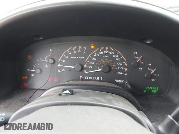 2003 Ford Expedition Special Service with VIN 1FMPU15L13LA66065, listed as a IAAI auction lot 41861536 with 254,362 mi miles. Bid and sale history available at carsss.com. Image 7.